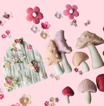 Load image into Gallery viewer, Fairy Door & Toadstools Set